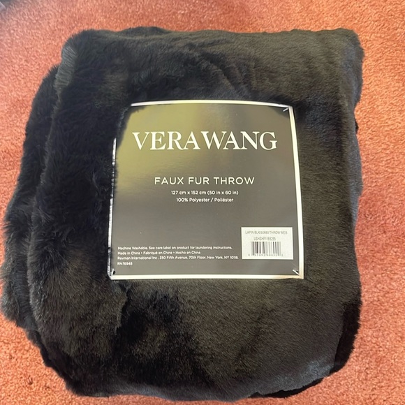 Vera Wang faux fur throw - Picture 2 of 8